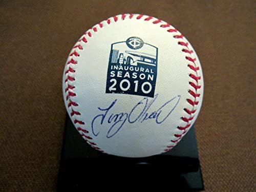 Тони Олива Минн Туинс Копито Подписа Автомобил за Откриването На Сезон 2010 Oml Baseball Jsa - Бейзболни Топки