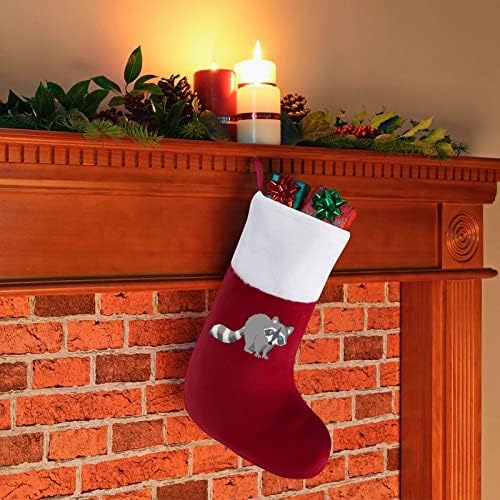 Малък Сив миеща мечка, Червени Коледни Празници Чорапи, Украса за Дома, Коледна Елха, Висящи Чорапи за Камината