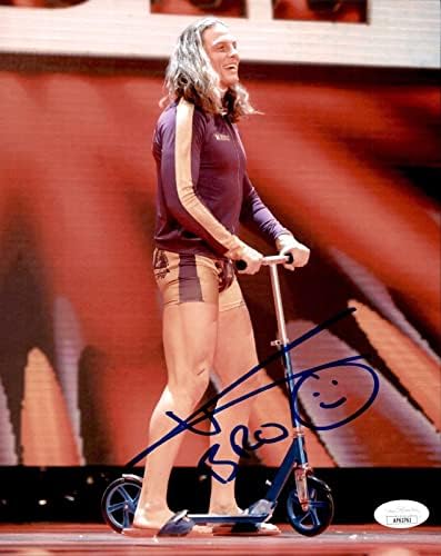 Matt Riddle Подписа на WWE, да Слиза Към Изхода На Ринга 8x10 Снимка Raw JSA COA - Снимки на UFC с автограф
