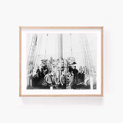 БЕЗКРАЙНИ СНИМКИ Картина: Палуба, капитанът на Руал Амундсен, Кораб, ГЖОА, Н, 1 септември 1906 г. екипаж