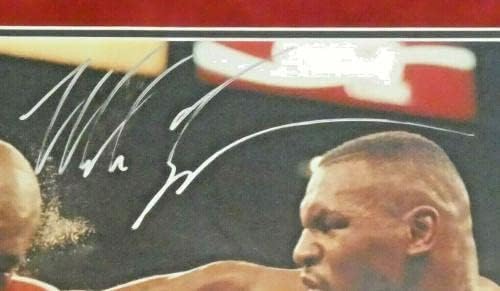 Майк Тайсън Подписа Снимка Тайсън срещу Холифилда в рамката на 16x20 със Стикер JSA Без карта - Боксови снимки с