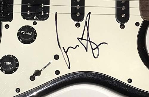 Китара с автограф на Джеймс Тейлър Fender stratocaster с автограф на psa dna coa