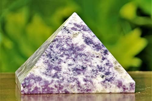 Полиран Естествен Лилаво Crystal Лепидолита Исцеляющий Метафизически Камък Издълбани Египетски Пирамида (100 мм) Медитация