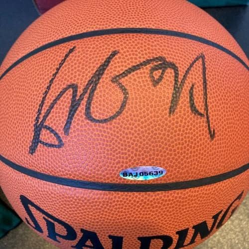 Яо Мин подписа Договор с Сполдингом в Официалната игра NBA Баскетбол UDA Upper Deck COA & Box - Баскетболни топки с автографи