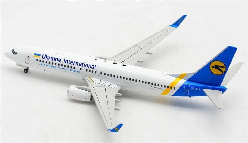 JFOX за Боинг 737-800 Ukraine International UR-МАУ със стойка, издаден в Ограничен тираж в размер 1/200 ПАРЧЕТА, Отборът