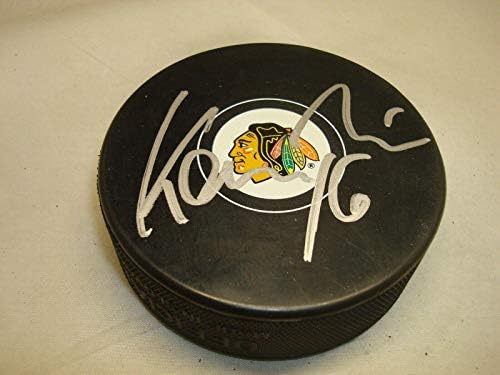 Майкъл Кемпни подписа хокей шайба Чикаго Блекхоукс с автограф 1А - Autograph NHL Pucks